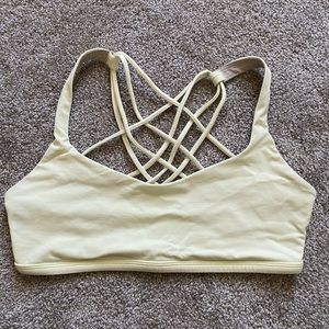 Barely worn lululemon sports bra